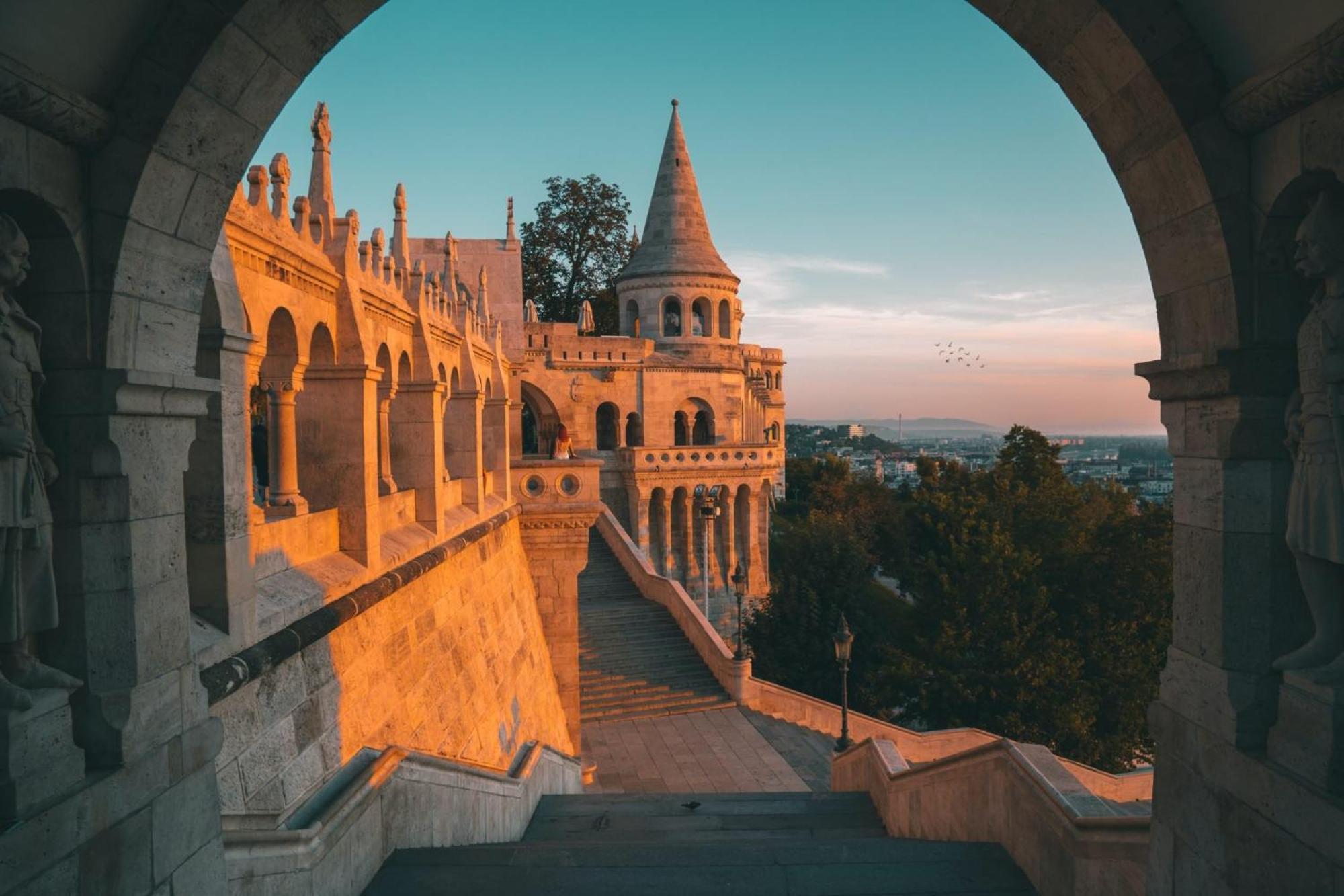 Luxury Art Deco Near Hungarian Parliament * Budapest
